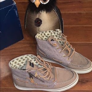 Sperry High top booties